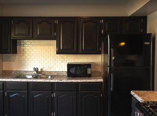 1326 Pennsboro Ct, Carol Stream, IL 60188