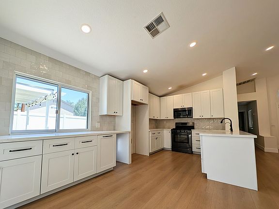 5th image of 3850 Millbrae Ter