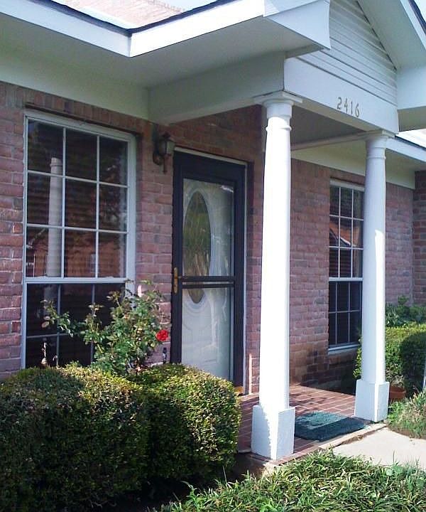 1st image of 2416 Stone Hollow Dr