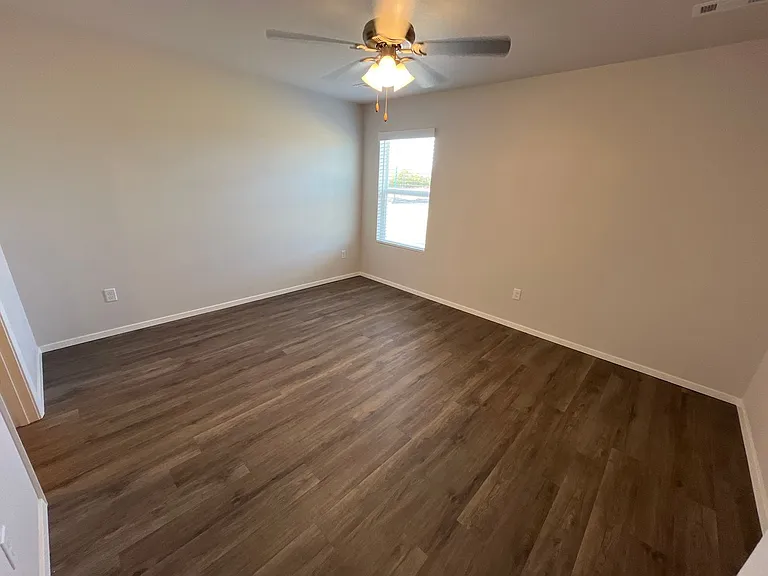 3201 E Jacob Ln — Photo 8