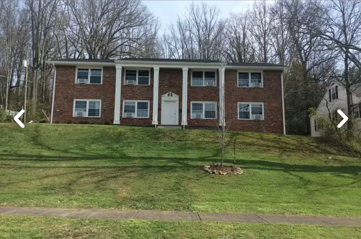 2 bed, 930 sqft, $1,050 — Photo 1