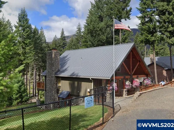 95 Lake Ct, Detroit, OR 97342