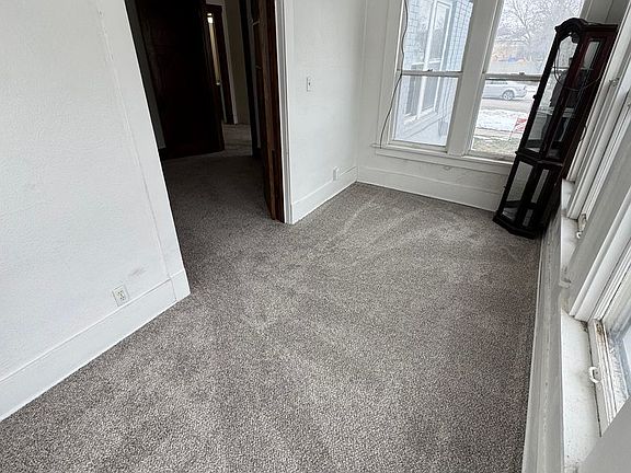 5th image of 1127 4th Ave N #1-6