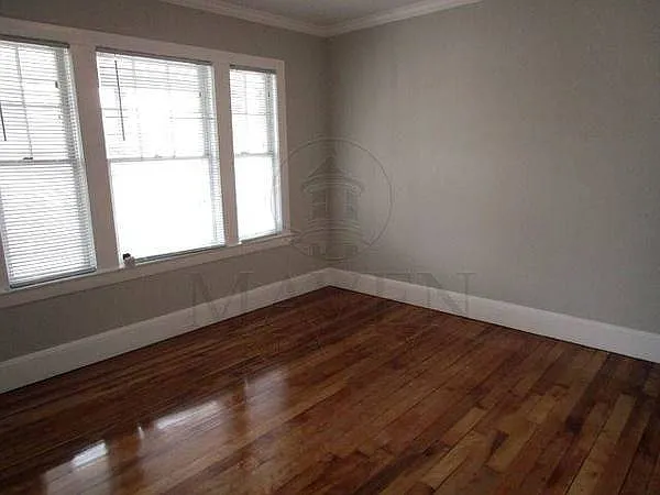 6 bed, 999 sqft, $900 — Photo 4