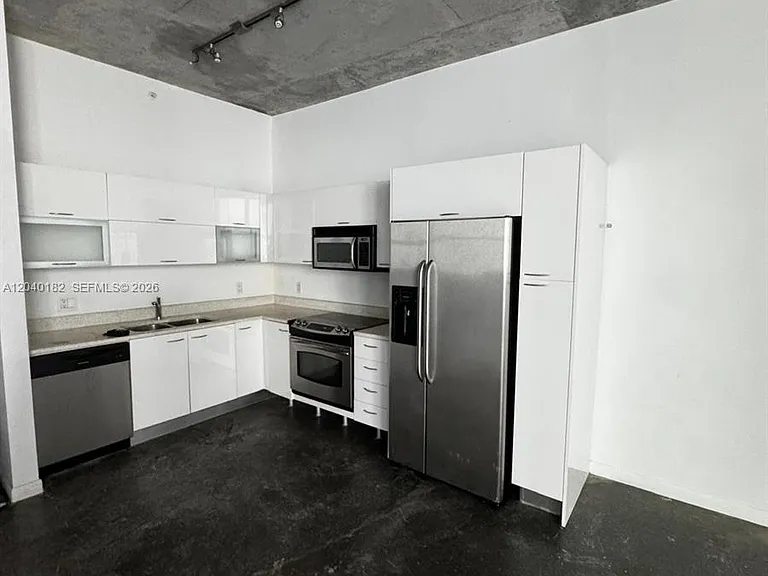 133 NE 2nd Ave #904 — Photo 4