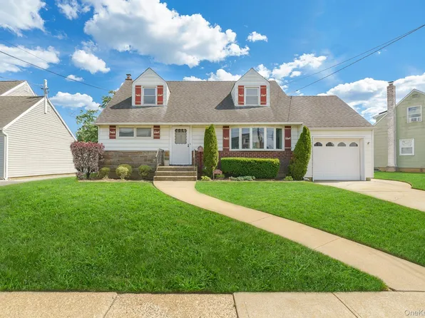 3872 Fulton Avenue, Seaford, NY 11783