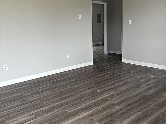 4th image of 1286 Fairground Rd