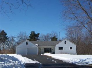 4399 Waterloo St, Waterford, MI 48329