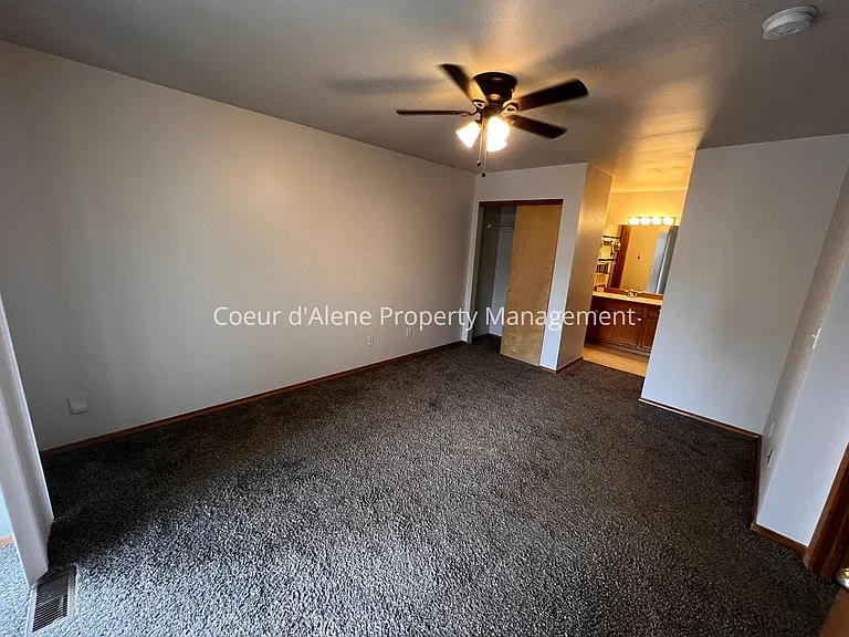 3214 N 10th St — Photo 13