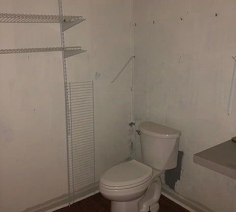 5th image of 925 Alvin St