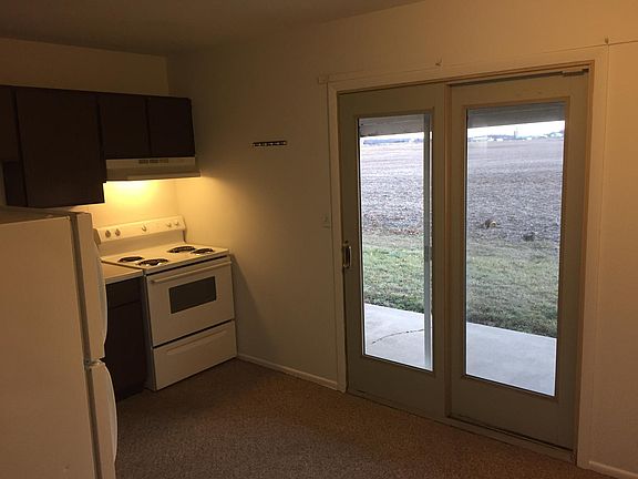 2nd image of 107 Buckingham Pl #107