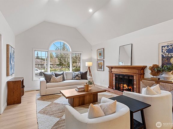 3rd image of 18632 29th Avenue SE