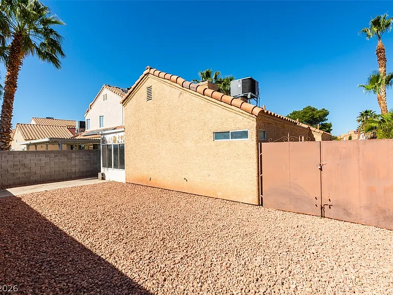 582 Searchlight Dr — Photo 13