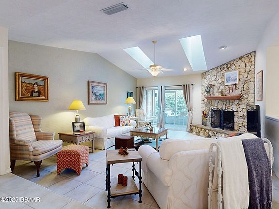 5th image of 2570 E Spruce Creek Blvd