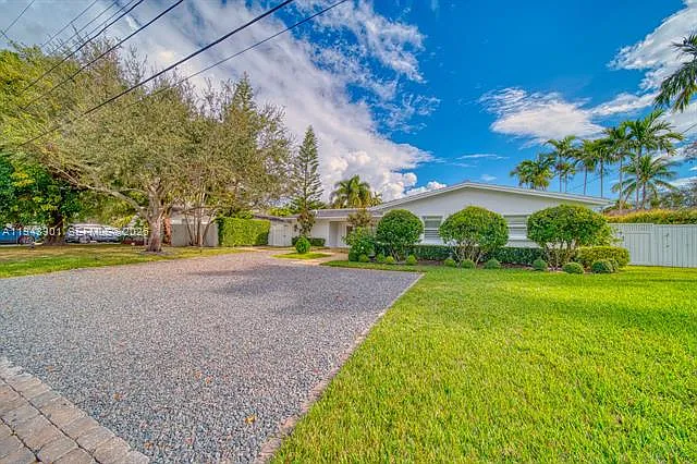 7621 SW 65th Pl — Photo 20