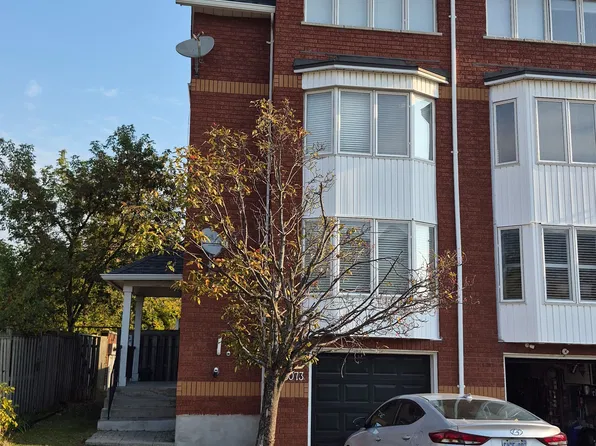 3073 Cook St #27, Mississauga, ON L5B 4J6
