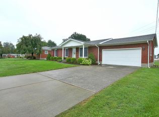 2508 Paddock Ln, Louisville, KY 40216