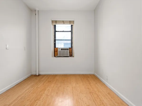 21-27 33rd Street image 10 of 18