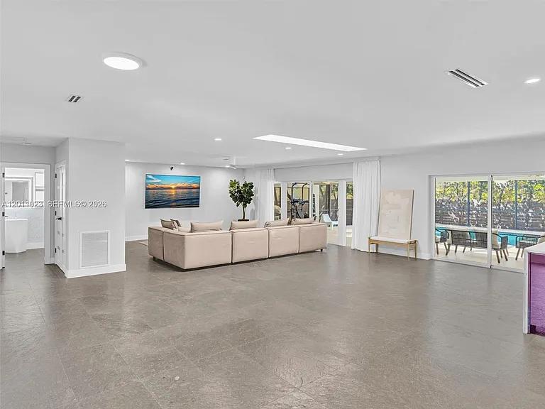 840 S Southlake Dr — Photo 14