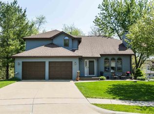 580 Heritage Dr, Dubuque, IA 52003