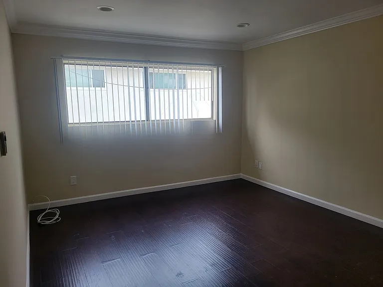 5232 Fairview Blvd — Photo 10