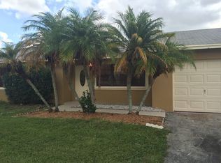 9667 Saddlebrook Dr, Boca Raton, FL 33496