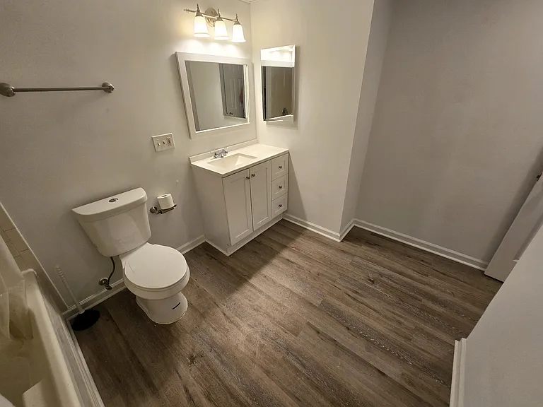 1685 Baltimore Annapolis Blvd #B — Photo 9