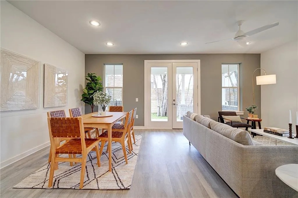 2624 Metcalfe Rd — Photo 3