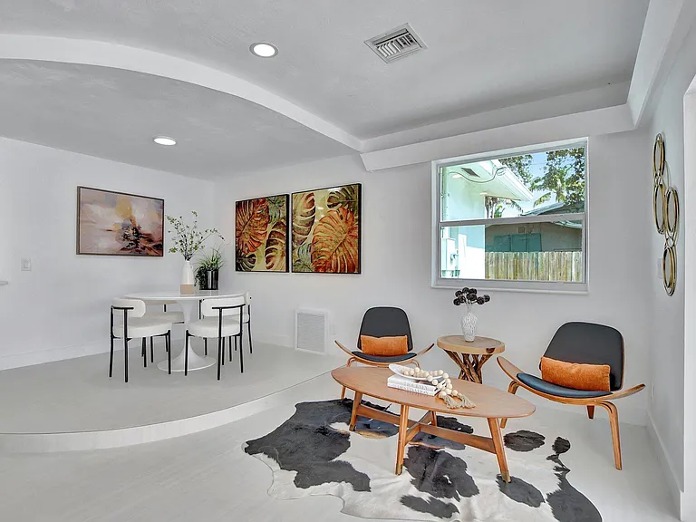 832 SW 10th Ave — Photo 19