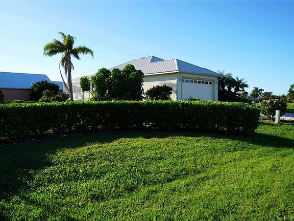 2nd image of 2 Windward Pl