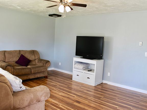 4th image of 630 N Kimberly Dr