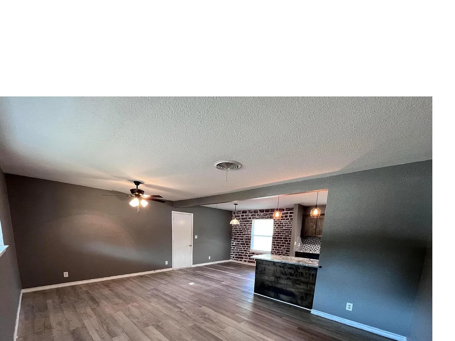 3 bed, 2.0 bath, 1467 sqft, $1,850 — Photo 3