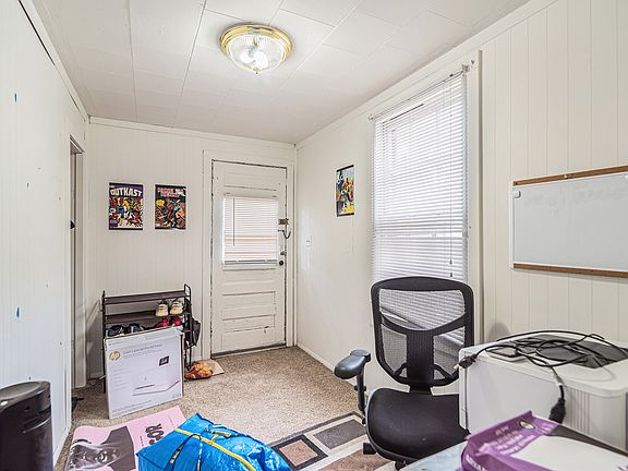 4th image of 428 S Division St APT 2