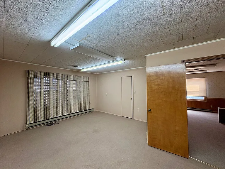 1207 W Main St — Photo 18