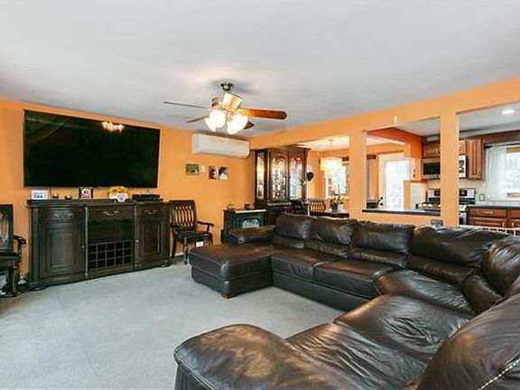 4th image of 5 Sycamore Dr