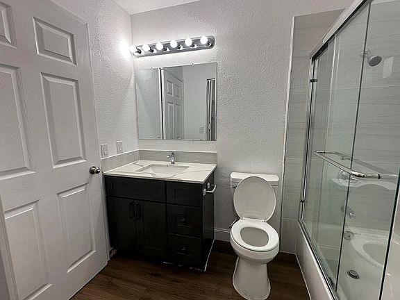 4th image of 9563 Kelly Dr #2