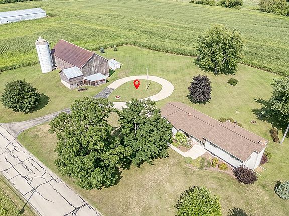 4th image of N3212 Bean City Rd