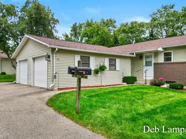 3074 Riviera Ct SE, Kentwood, MI 49512