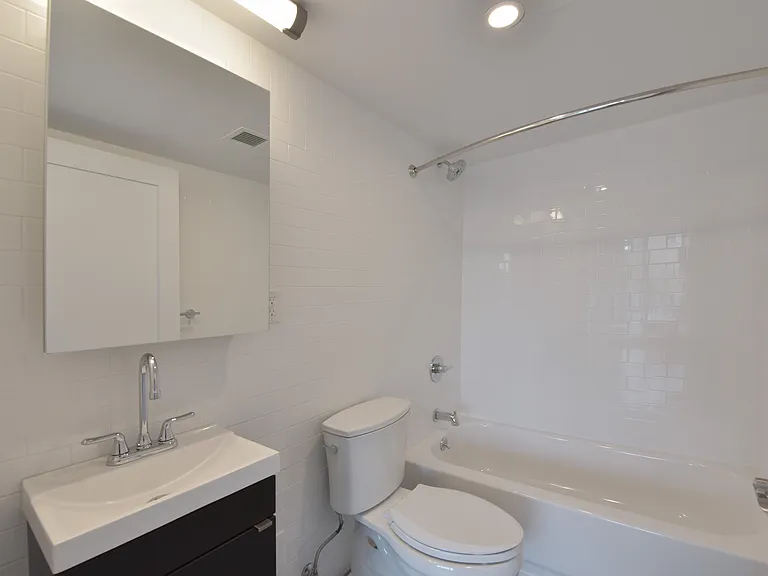 51-35 Reeder St #608 — Photo 3