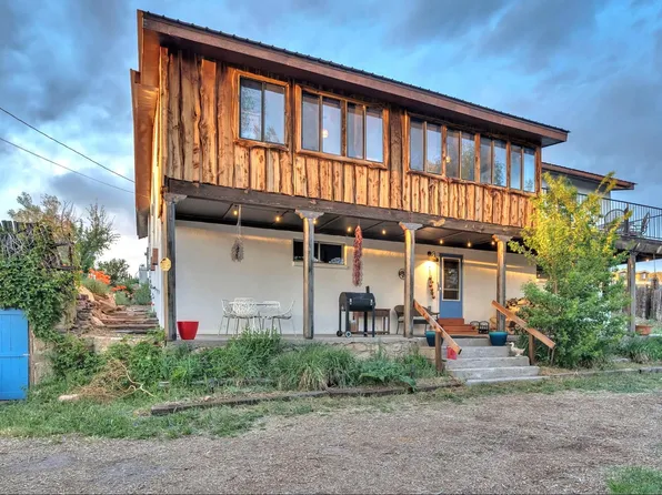 14197 State Road 75, Penasco, NM 87553