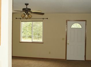 111 Quail Ct, Saint George, KS 66535