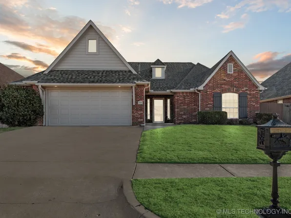 12529 S Date Pl, Jenks, OK 74037