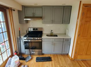 229 W 23rd St, Deer Park, NY 11729