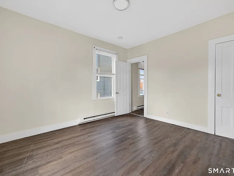 27 Beacon St #3 — Photo 14