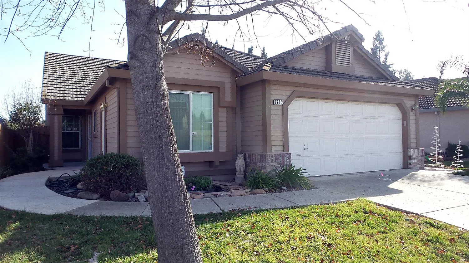 8705 Summer Pointe Dr photo 1