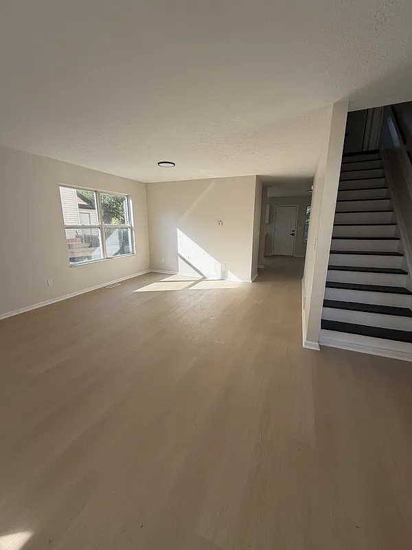 4 bed, 1.5 bath, 1440 sqft, $1,478 — Photo 2