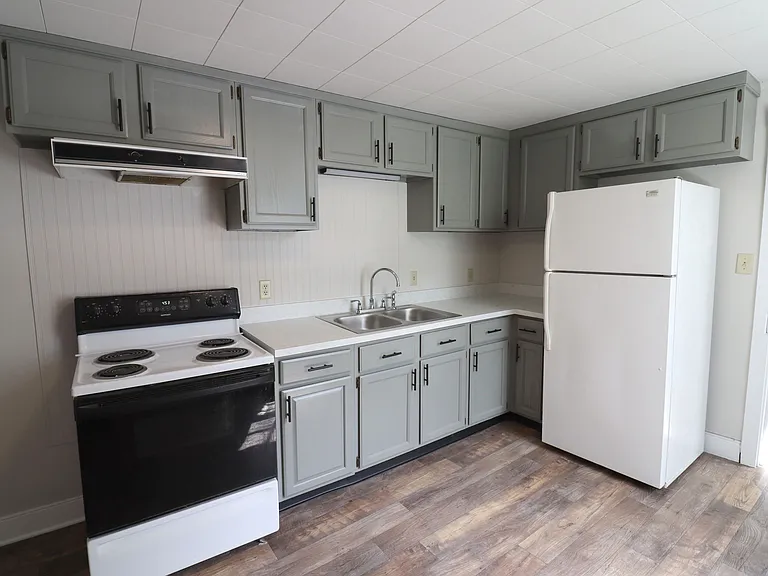 1419 W Main St #B — Photo 9