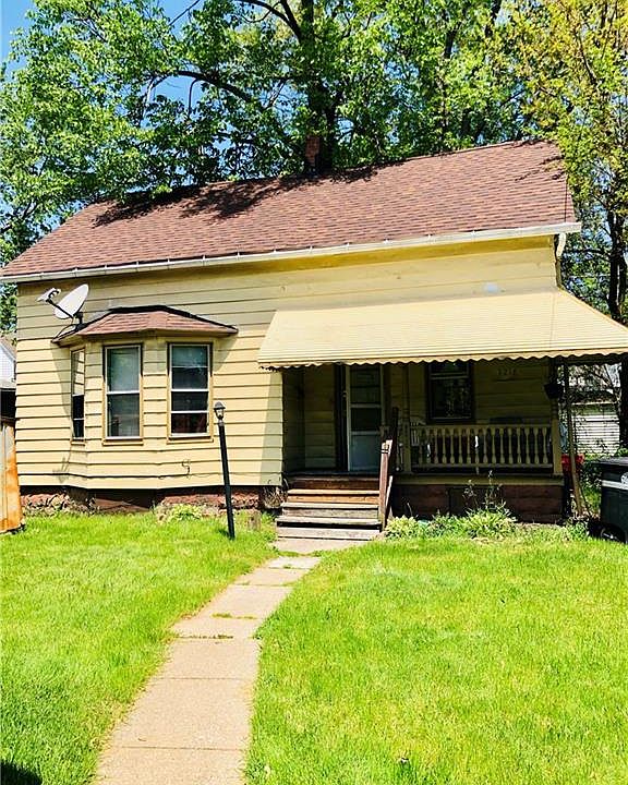 2nd image of 3218 Poe Ave