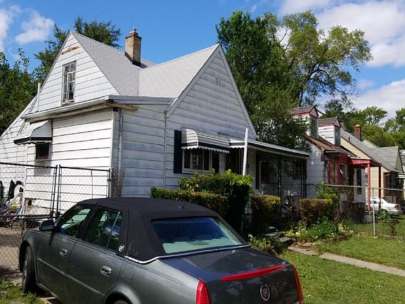 3rd image of 19183 Russell St