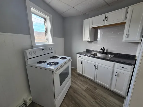 149 W Ridge St, Lansford, PA